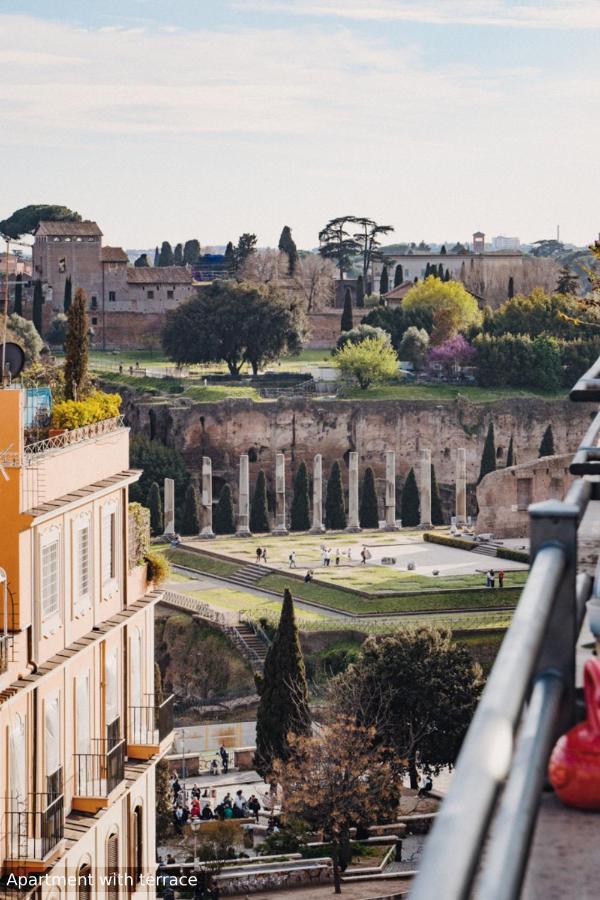 La Polveriera, Appartamenti Eleganti E Luminosi Vicino Al Colosseo Rome Luaran gambar